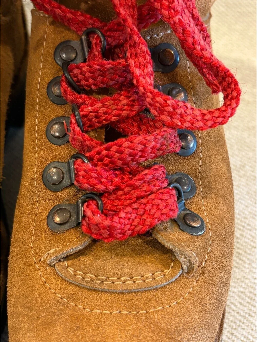Vintage Kinney Colorado Suede Hiking Boots Vibram Sole Red Laces Men 7 Women 8.5